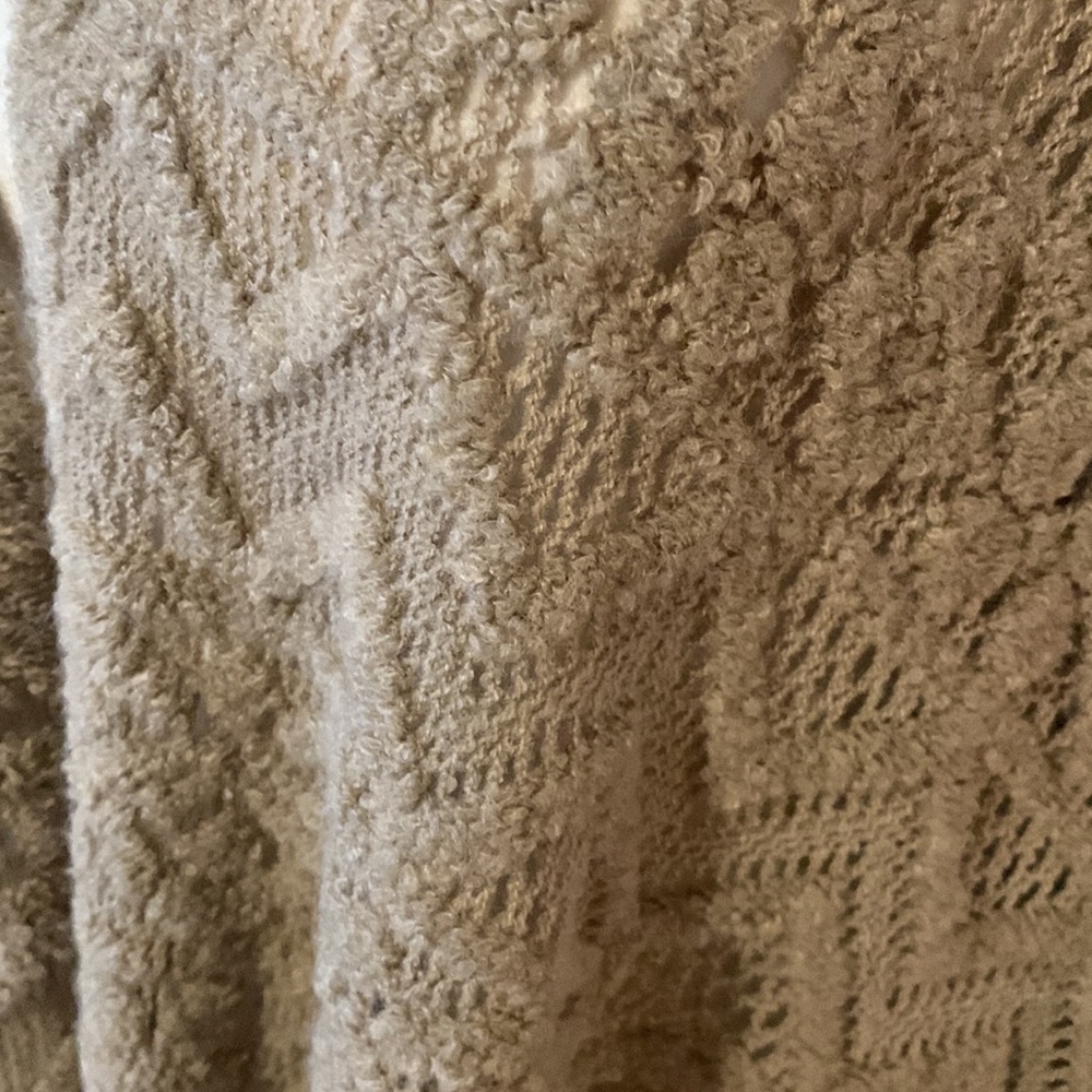 Anna & Ava open knit poncho/kimono O/S - Picture 2 of 3